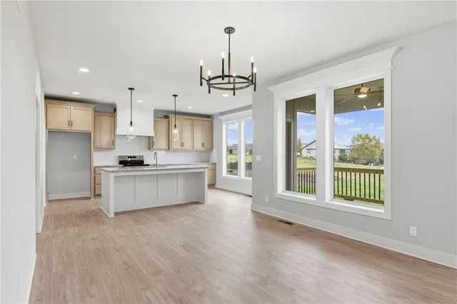 $639,900 | 18725 West 193rd Street, Spring Hill, KS 66083