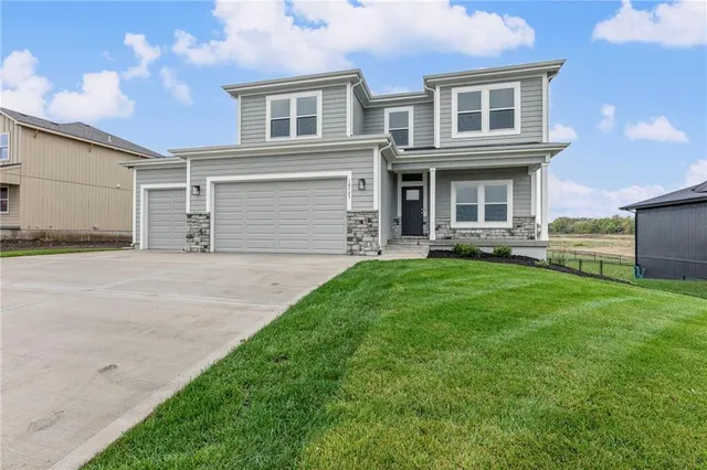 $649,900 | 18725 West 193rd Street, Spring Hill, KS 66083