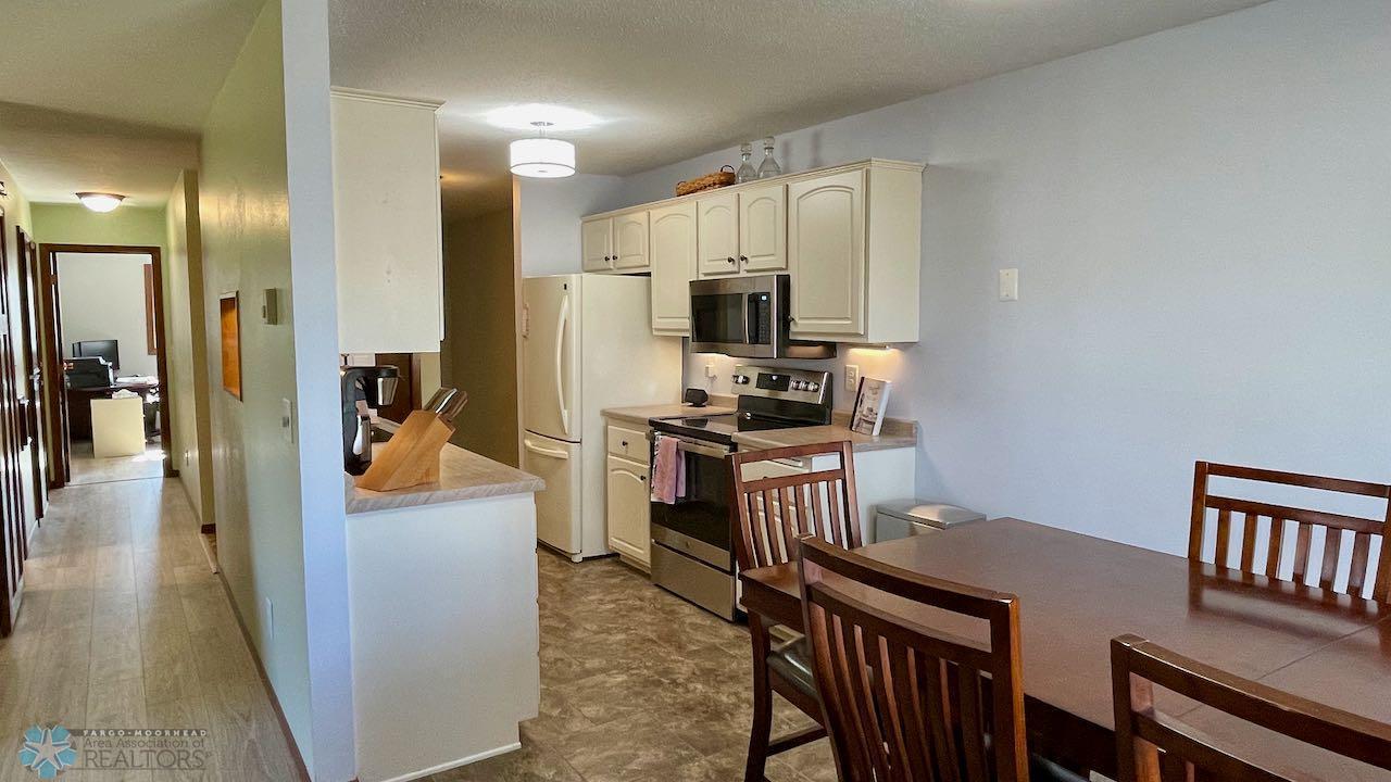2440 15th Street South, Unit B14 Fargo, ND 58103 - Photo 14 of 48