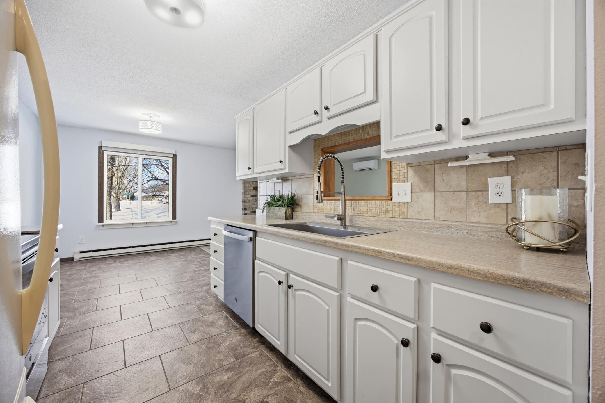 2440 15th Street South, Unit B14 Fargo, ND 58103 - Photo 3 of 30