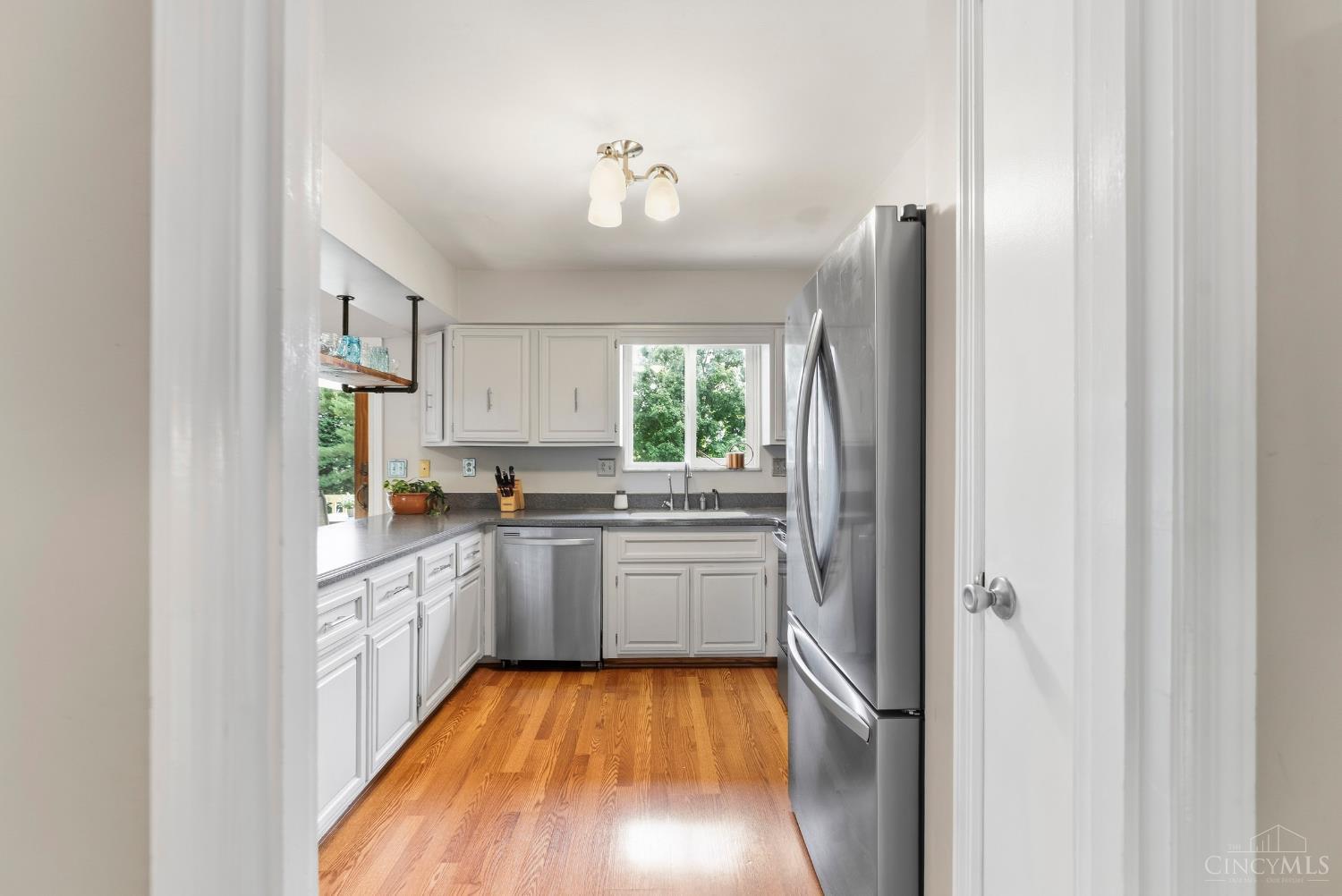 4925 Springdale Road Cincinnati, OH 45251 - Photo 8 of 67 Gallery Image 8