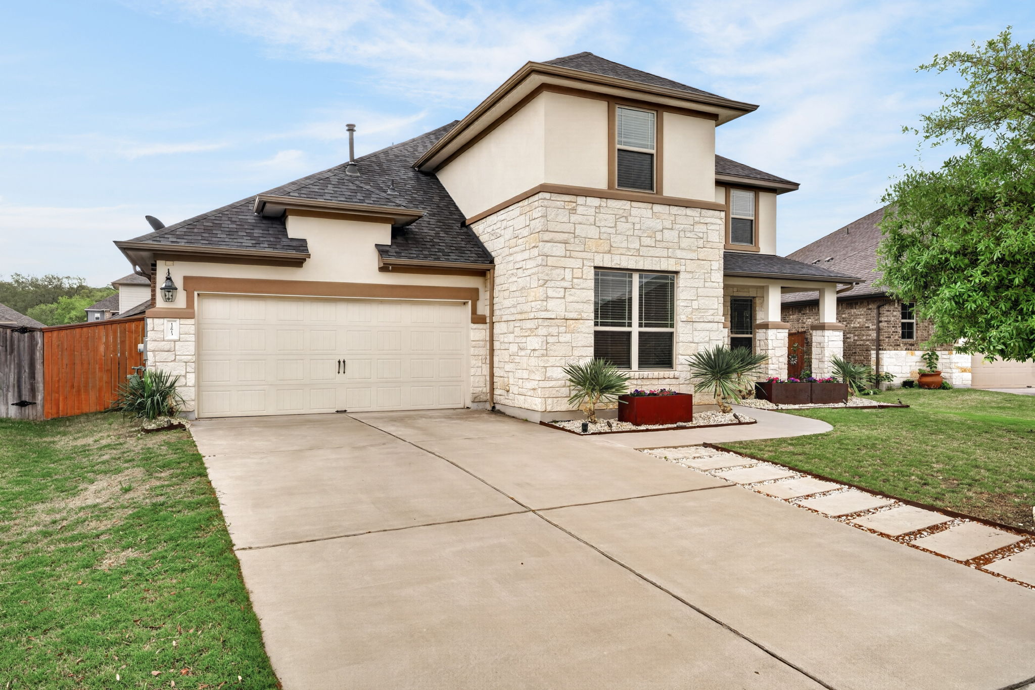 a house view with a outdoor space