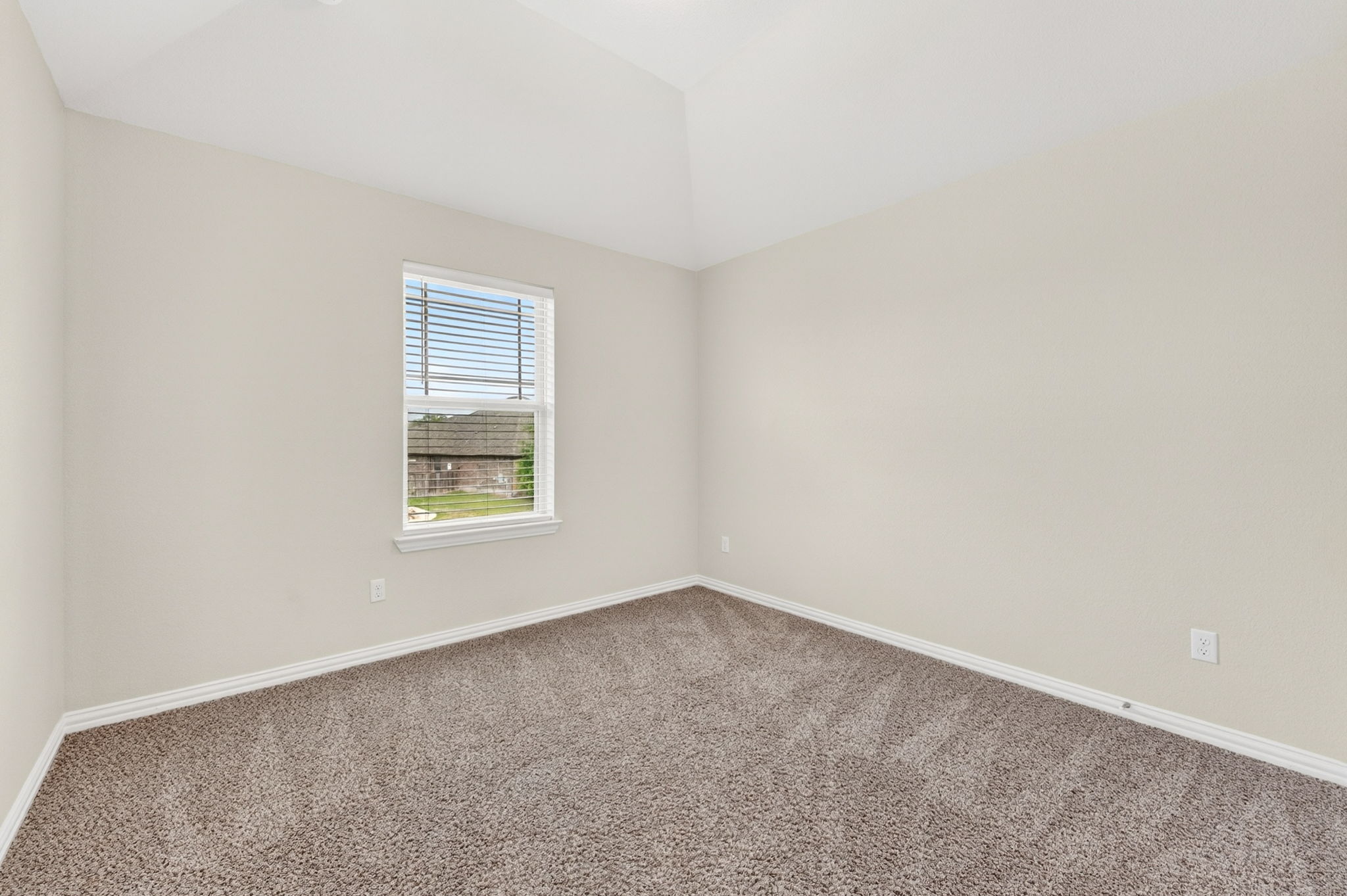 12613 Twisted Root Drive Manchaca, TX 78652 - Photo 22 of 32 an empty room with a window