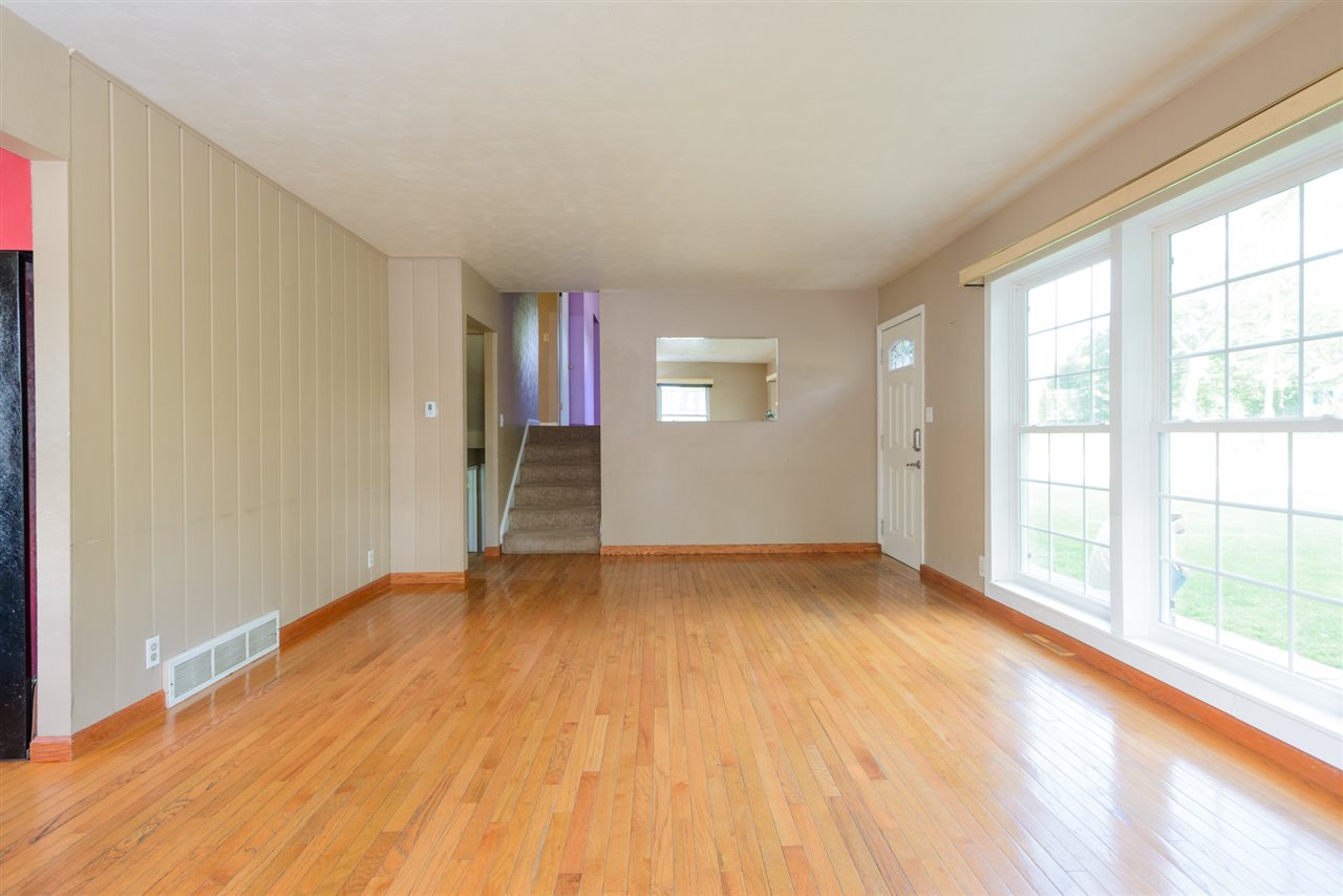 20170 Brick Road South Bend, IN 46637 - Photo 3 of 17 Gallery Image 3
