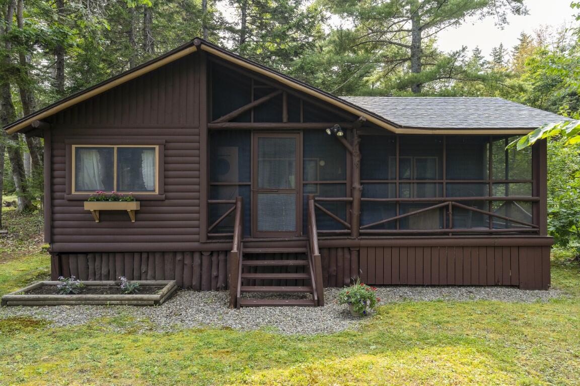 11 Bayberry Road Boothbay Harbor, ME 04538 - Photo 3 of 36 3