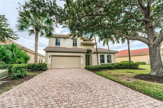 $949,000 | 21900 Longleaf Trail Drive, Estero, FL 34135