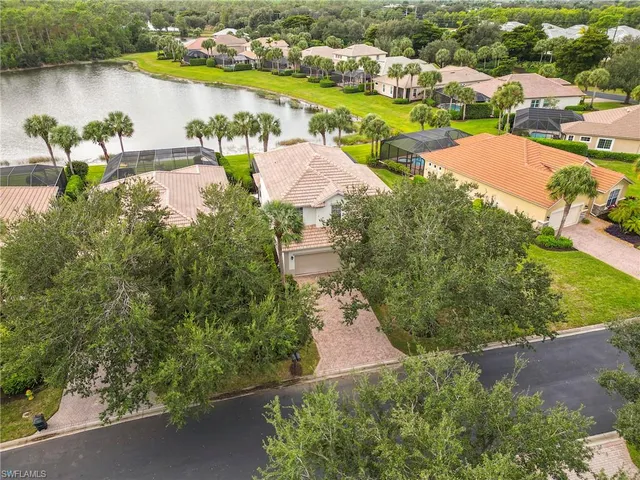 $949,000 | 21900 Longleaf Trail Drive, Estero, FL 34135