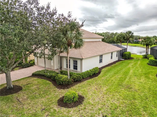 $949,000 | 21900 Longleaf Trail Drive, Estero, FL 34135
