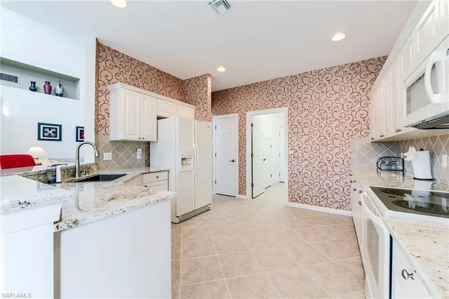 $949,000 | 21900 Longleaf Trail Drive, Estero, FL 34135