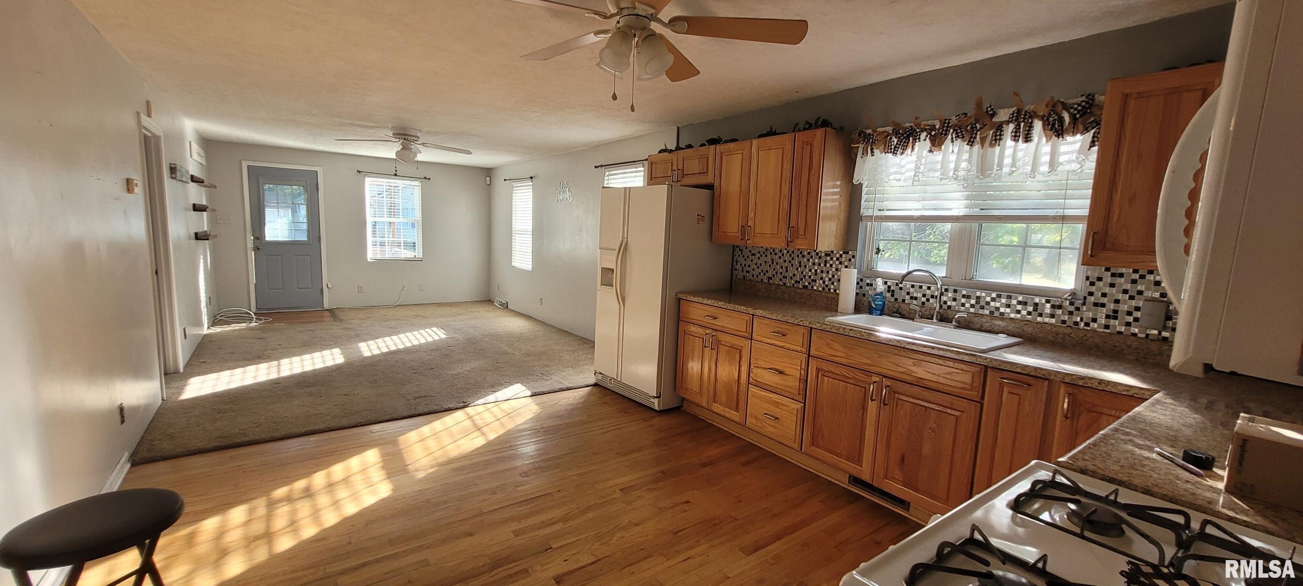 124 East Last Street Mount Vernon, IL 62864 - Photo 3 of 15