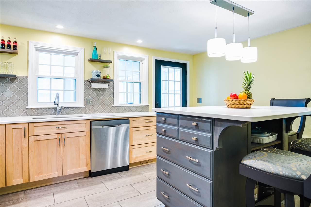 93 Scobie Pond Road, Unit R Derry, NH 03038 - Photo 7 of 23