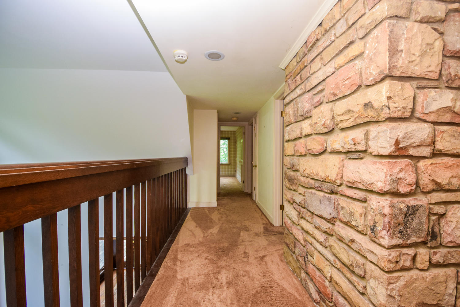 5920 Saddleridge Road Roanoke, VA 24018 - Photo 20 of 40 5920 Saddleridge Rd Cave-large-020-011-P