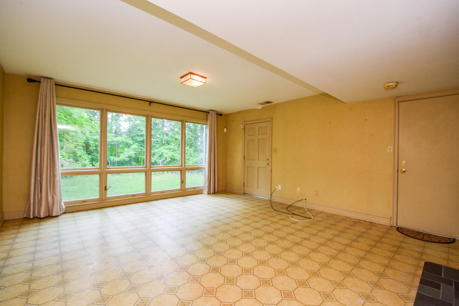 5920 Saddleridge Road Roanoke, VA 24018 - Photo 26 of 40 5920 Saddleridge Rd Cave-large-026-014-P
