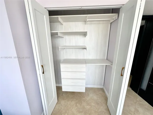$3,750 | 3180 South Ocean Drive, Unit 401, Hallandale Beach, FL 33009