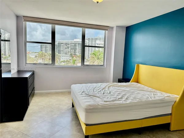 $3,750 | 3180 South Ocean Drive, Unit 401, Hallandale Beach, FL 33009