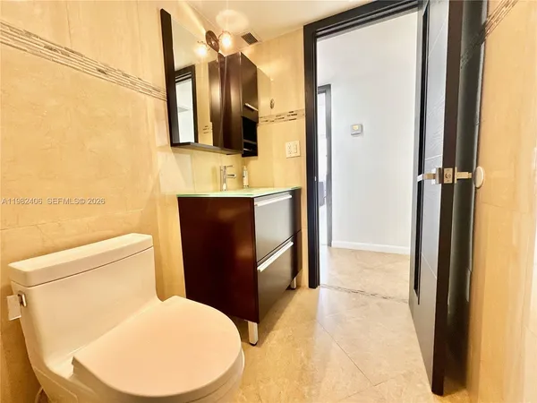 $3,750 | 3180 South Ocean Drive, Unit 401, Hallandale Beach, FL 33009