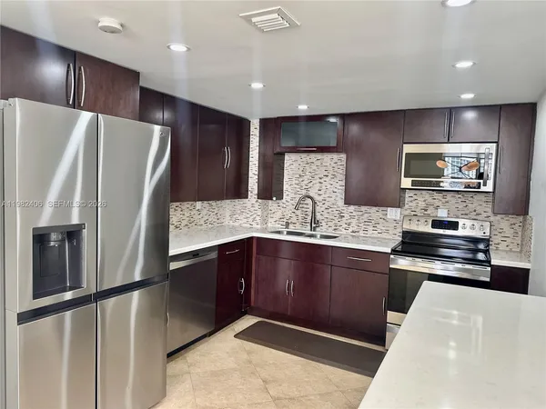$3,750 | 3180 South Ocean Drive, Unit 401, Hallandale Beach, FL 33009