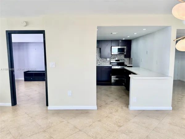 $3,750 | 3180 South Ocean Drive, Unit 401, Hallandale Beach, FL 33009
