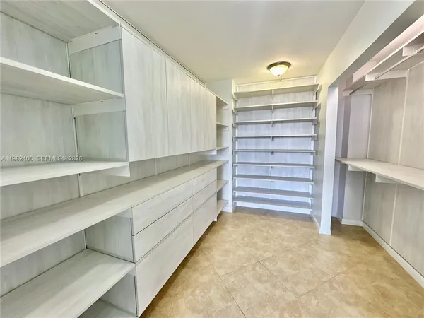 $3,750 | 3180 South Ocean Drive, Unit 401, Hallandale Beach, FL 33009