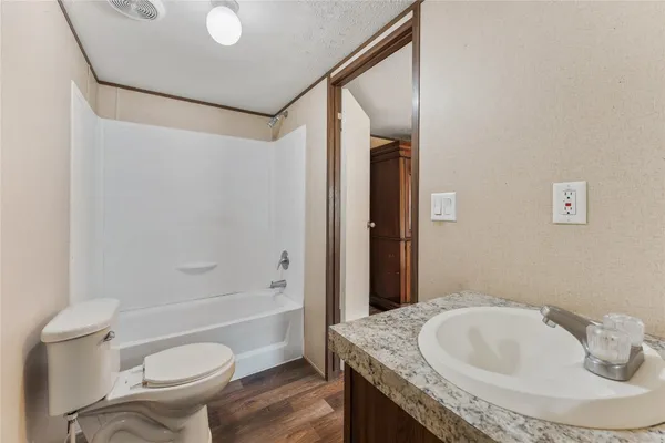 $1,450 | 21504 Mexican John Road, Unit B, New Caney, TX 77357