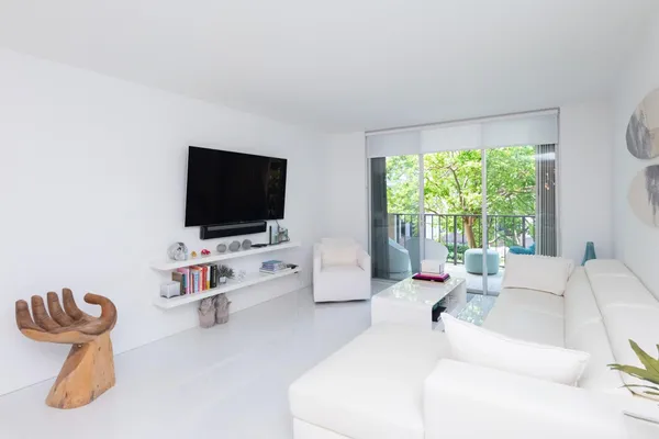 $3,200 | 3581 South Ocean Boulevard, Unit 2B, Palm Beach, FL 33480