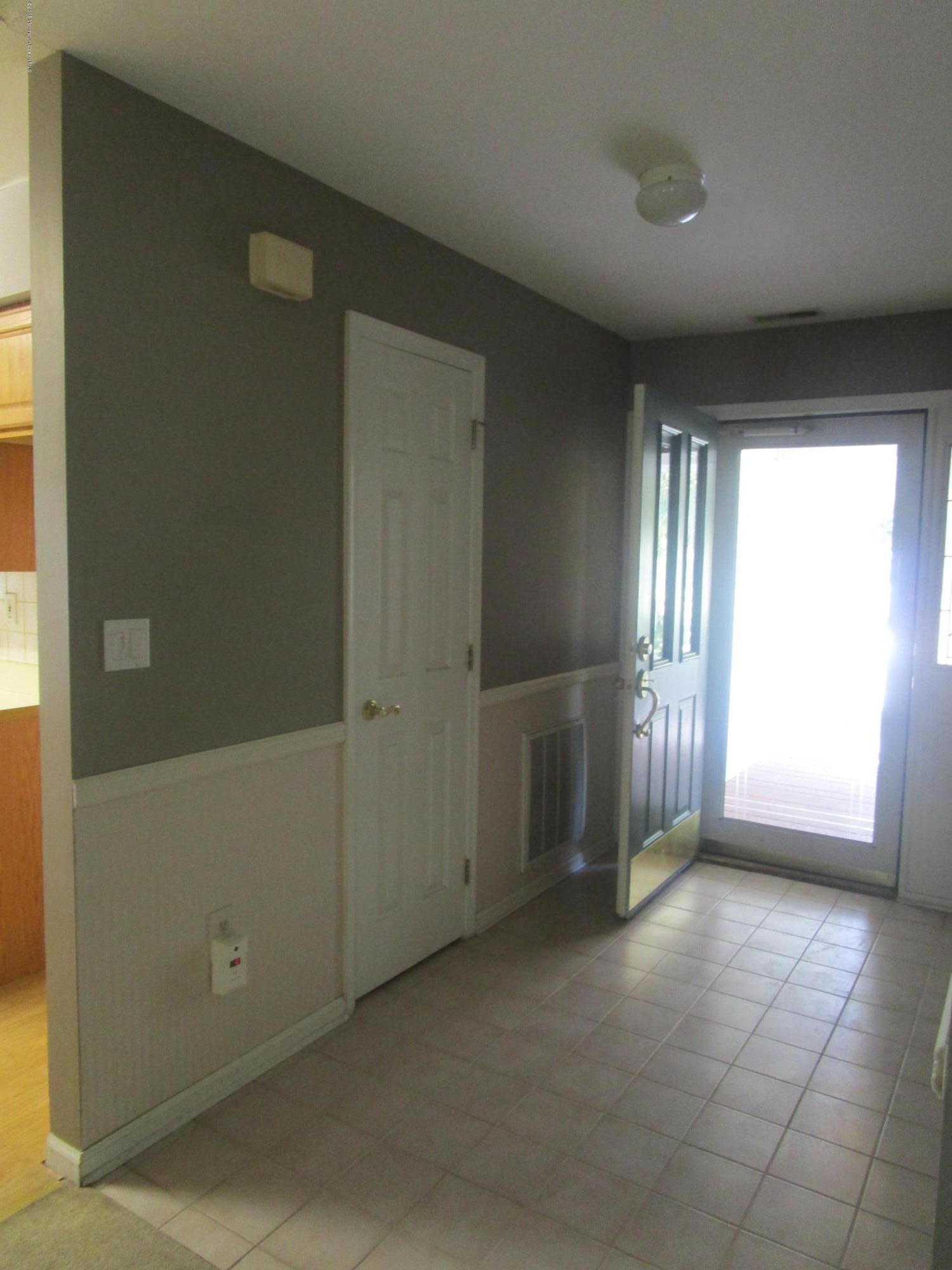 172 Topside Road Manahawkin, NJ 08050 - Photo 3 of 21 IMG_0803
