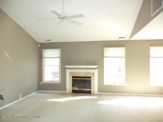 172 Topside Road Manahawkin, NJ 08050 - Photo 4 of 21 michelepics11162015 141
