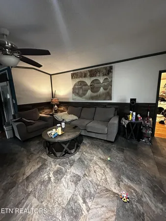 $299,000 | 111 Fred Russell Lane, Speedwell, TN 37870