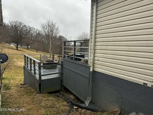 $299,000 | 111 Fred Russell Lane, Speedwell, TN 37870