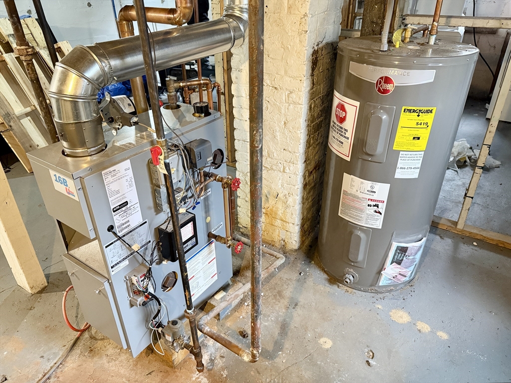 63 Langdon Street Springfield, MA 01104 - Photo 18 of 22