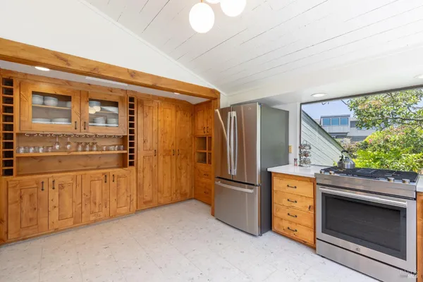 $2,095,000 | 21067 Heron Drive, Bodega Bay, CA 94923