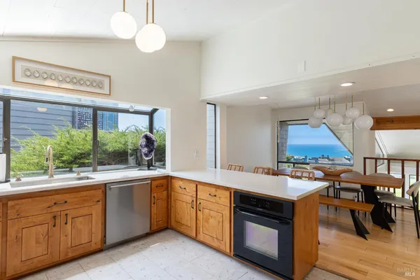 $2,095,000 | 21067 Heron Drive, Bodega Bay, CA 94923