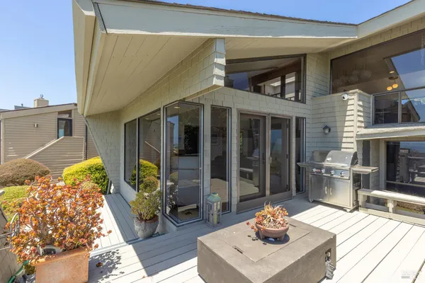 $2,095,000 | 21067 Heron Drive, Bodega Bay, CA 94923