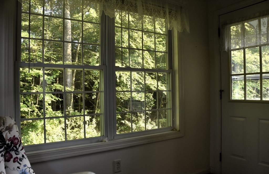 11 Pineview Road Dudley, MA 01571 - Photo 6 of 27 Gallery Image 6