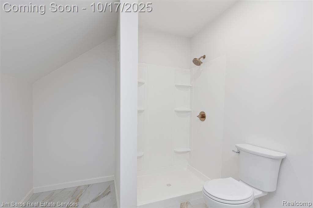 807 Barrington Road Grosse Pointe Park, MI 48230 - Photo 16 of 25