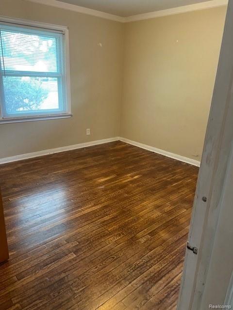 25256 Hayes Road Roseville, MI 48066 - Photo 4 of 18
