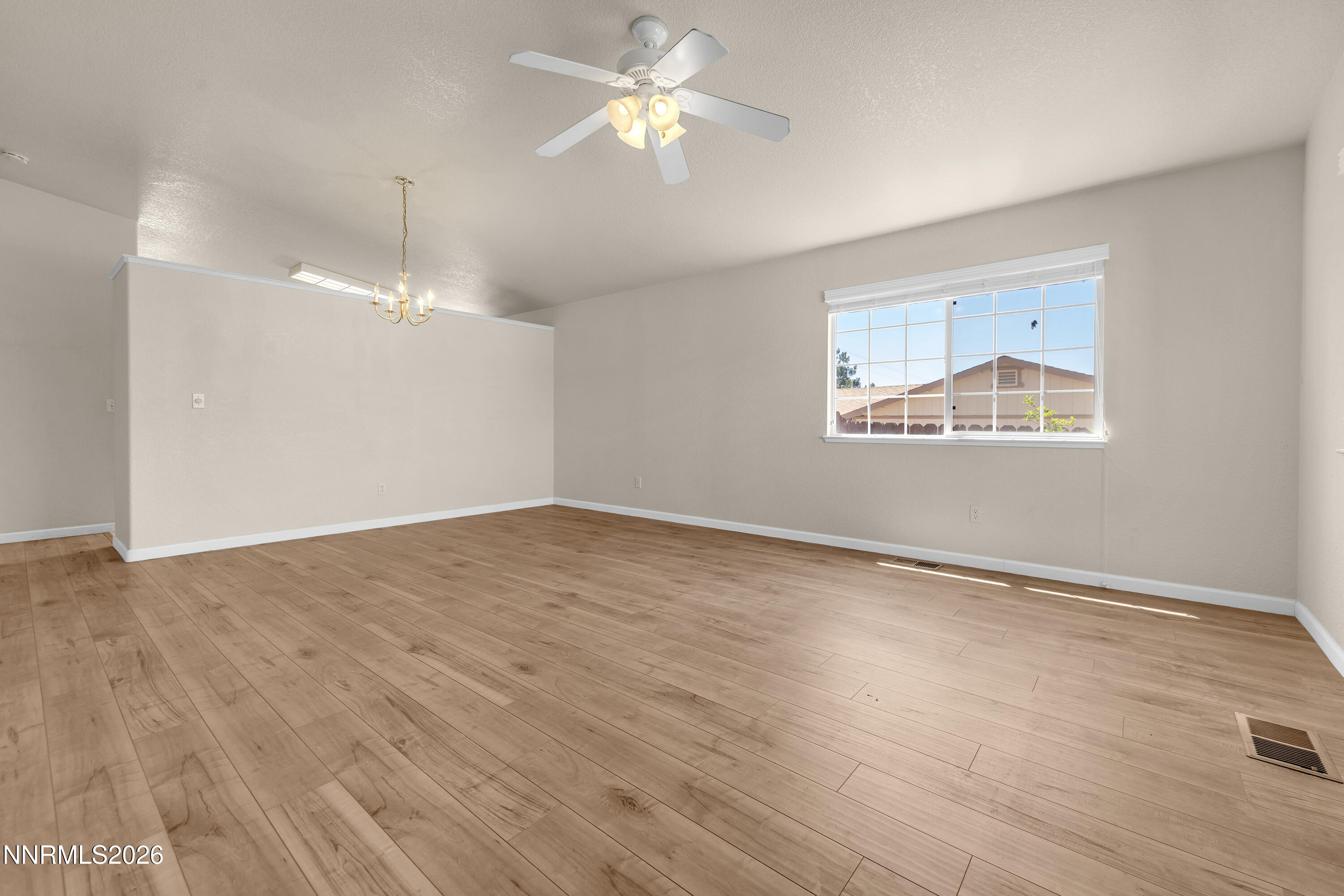 5486 Trapper Court Sun Valley, NV 89433 - Photo 3 of 37 Trapper5486-003