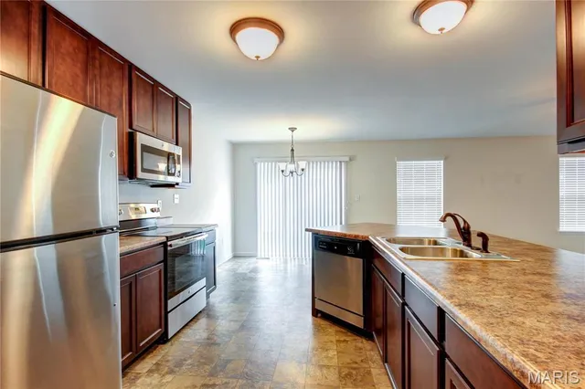 $2,300 | 13105 Tesson Spring Dr Street, St. Louis, MO 63128