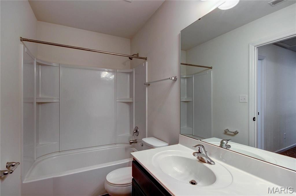 13105 Tesson Spring Dr Street St. Louis, MO 63128 - Photo 18 of 25