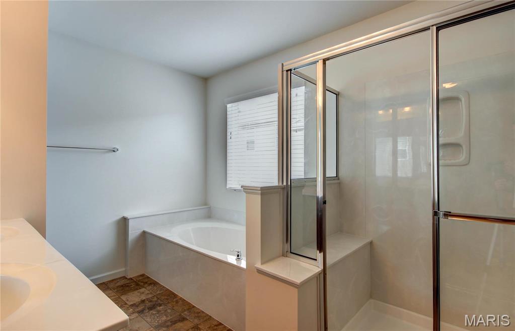 13105 Tesson Spring Dr Street St. Louis, MO 63128 - Photo 21 of 25