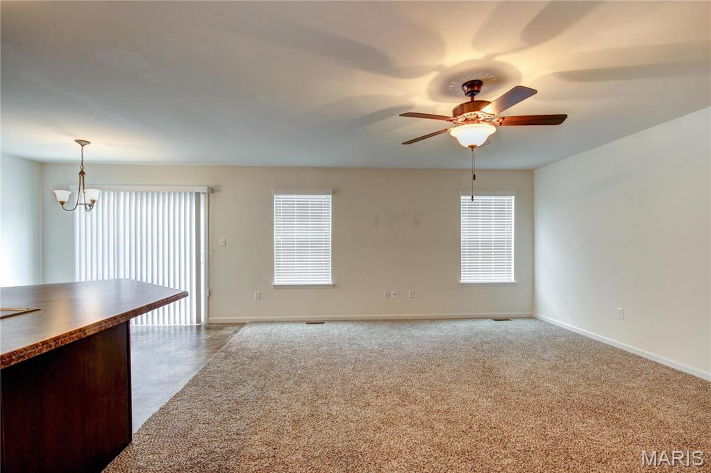 13105 Tesson Spring Dr Street St. Louis, MO 63128 - Photo 7 of 25