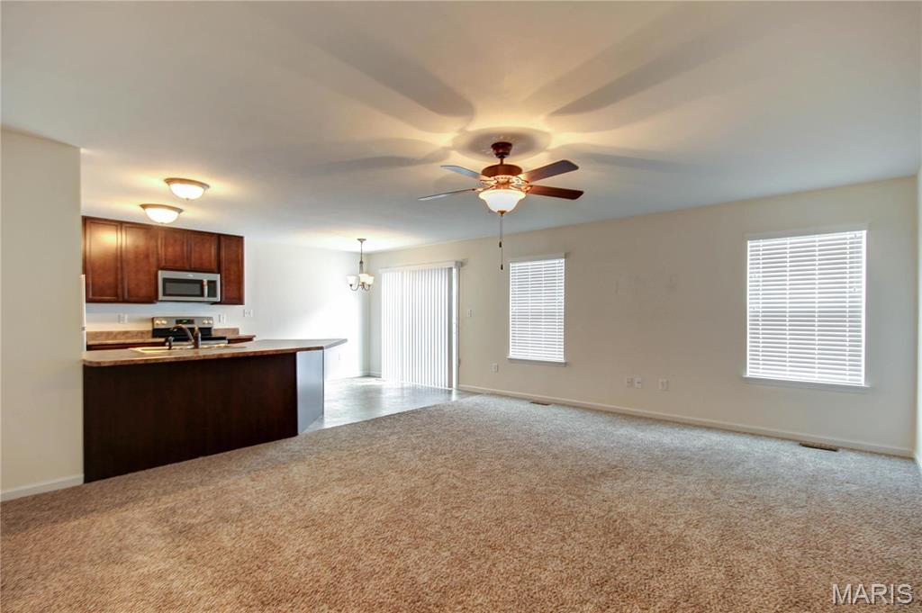 13105 Tesson Spring Dr Street St. Louis, MO 63128 - Photo 8 of 25