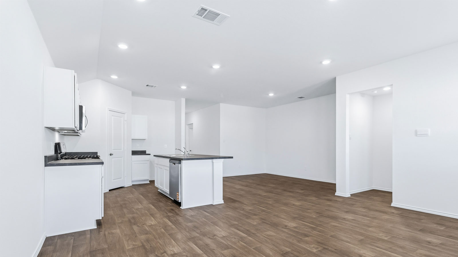 837 Arnold Loop Kyle, TX 78640 - Photo 4 of 38