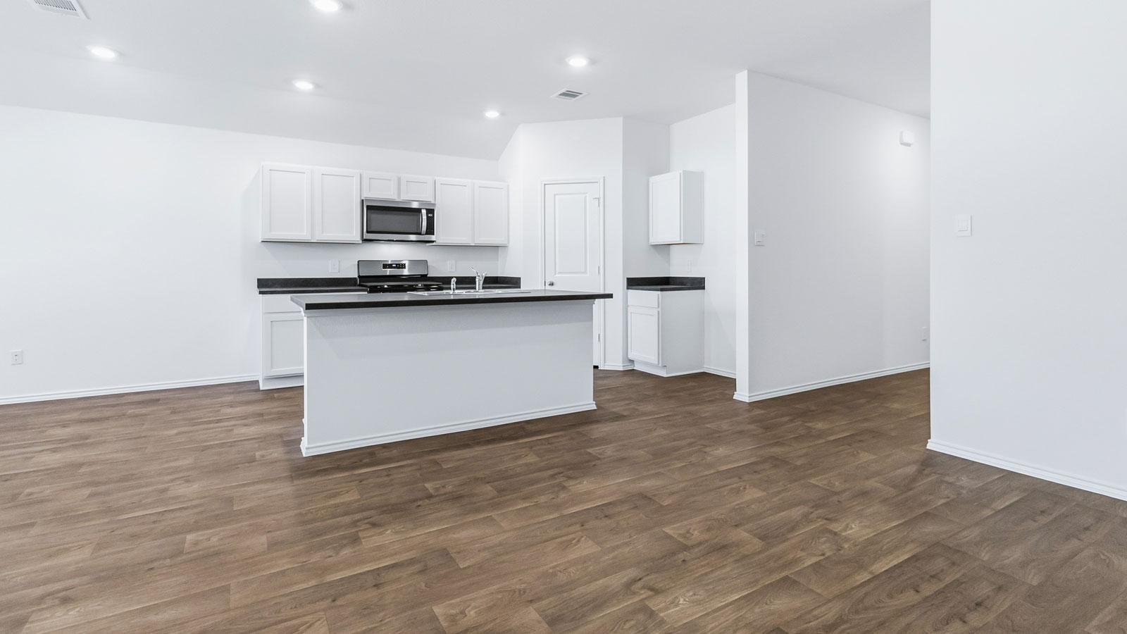 837 Arnold Loop Kyle, TX 78640 - Photo 6 of 38