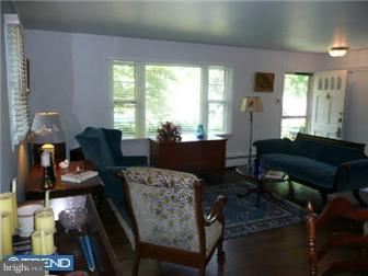 184 Davis Road Doylestown, PA 18901 - Photo 3 of 8 Living Room