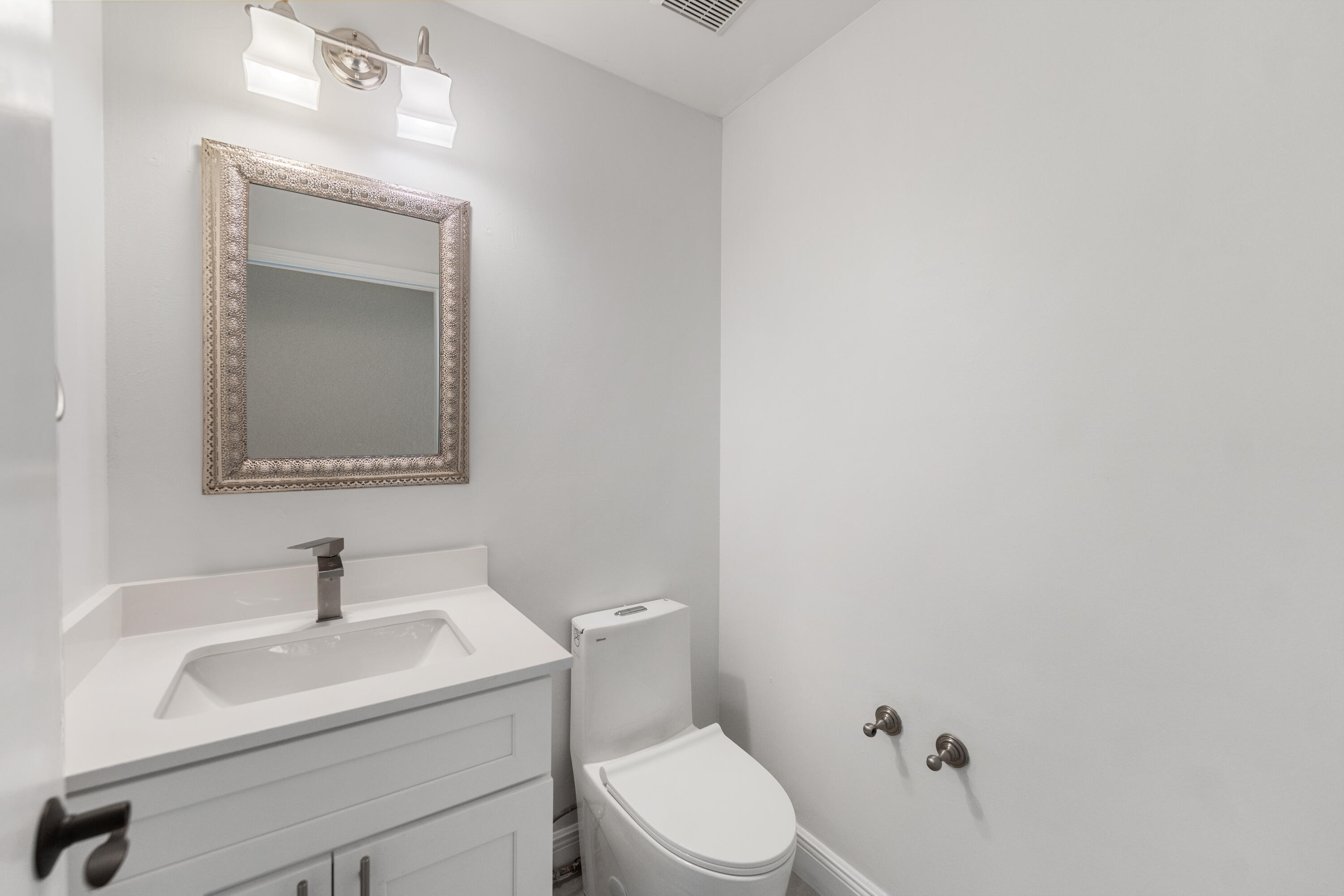 18524 Ocean Mist Drive Boca Raton, FL 33498 - Photo 39 of 60 Powder Room
