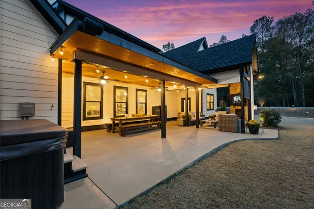 $1,095,000 | 173 Dolly Nixon Road, Senoia, GA 30276