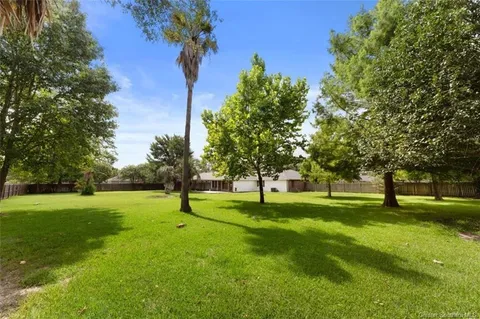 $249,900 | 670 Amber Drive, Lake Charles, LA 70611