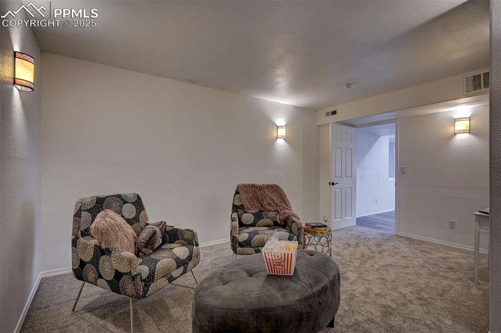 7790 Julynn Road Colorado Springs, CO 80919 - Photo 44 of 50 a room with furniture