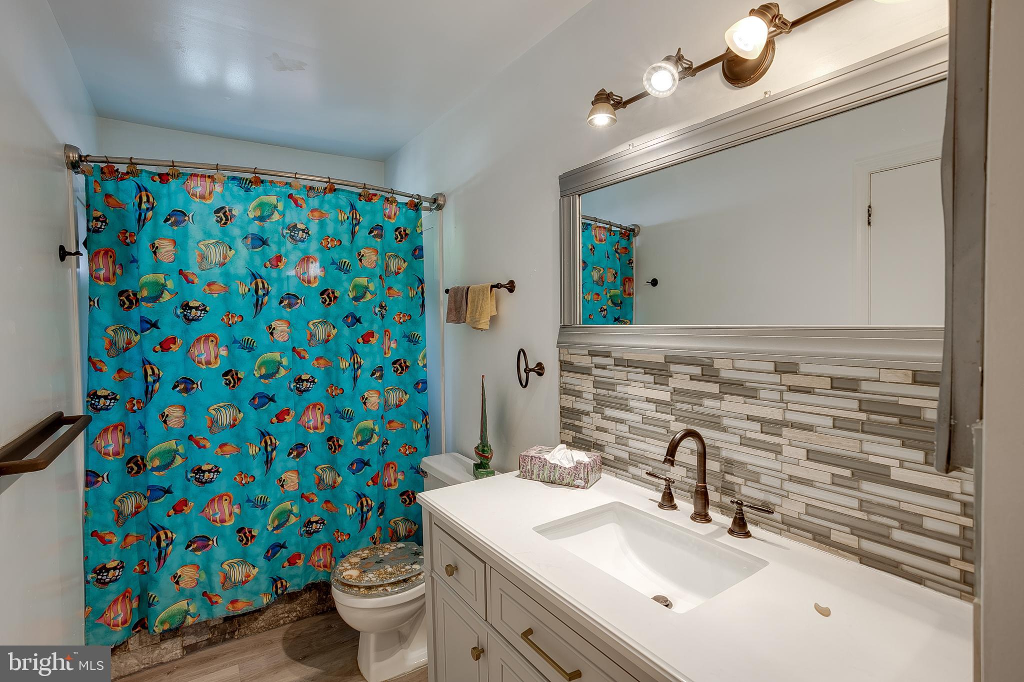 260 Peppermill Road West Berlin, NJ 08091 - Photo 11 of 24 Main level bathroom